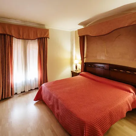 Acosta Vetonia מלון 3*