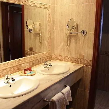 Hotel Acosta Vetonia 3*